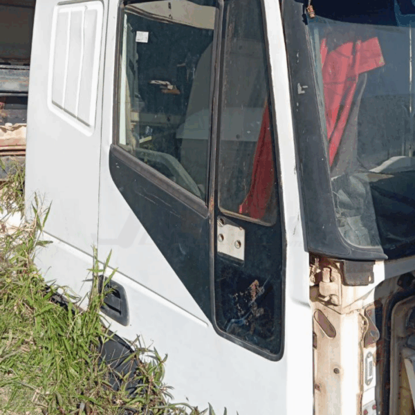 cabine Iveco Eurocargo 2007 semi compacta usada - Image 6