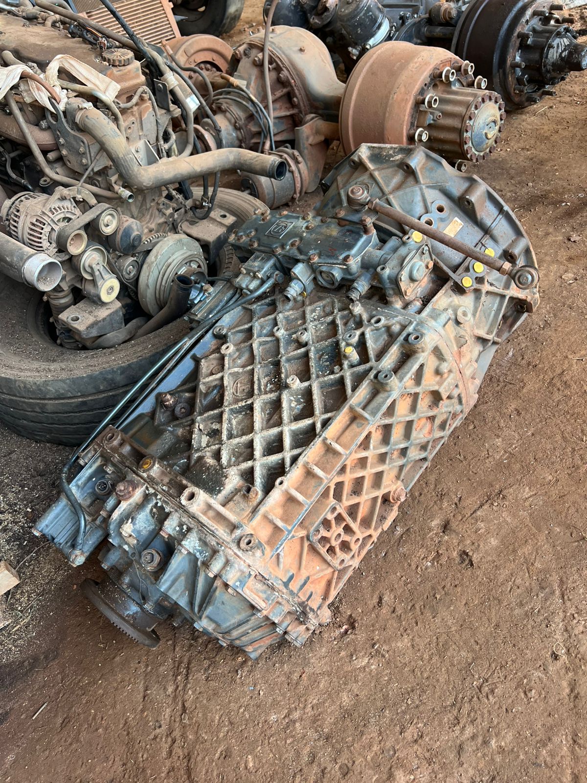 alt="Caixa de câmbio ZF16S 2280 para Iveco Stralis"