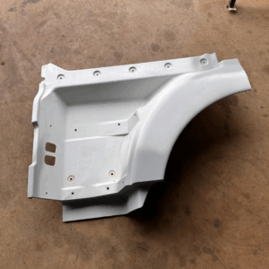 Estribo MAN TGX LE recondicionado, degrau de acesso lateral do caminhão.